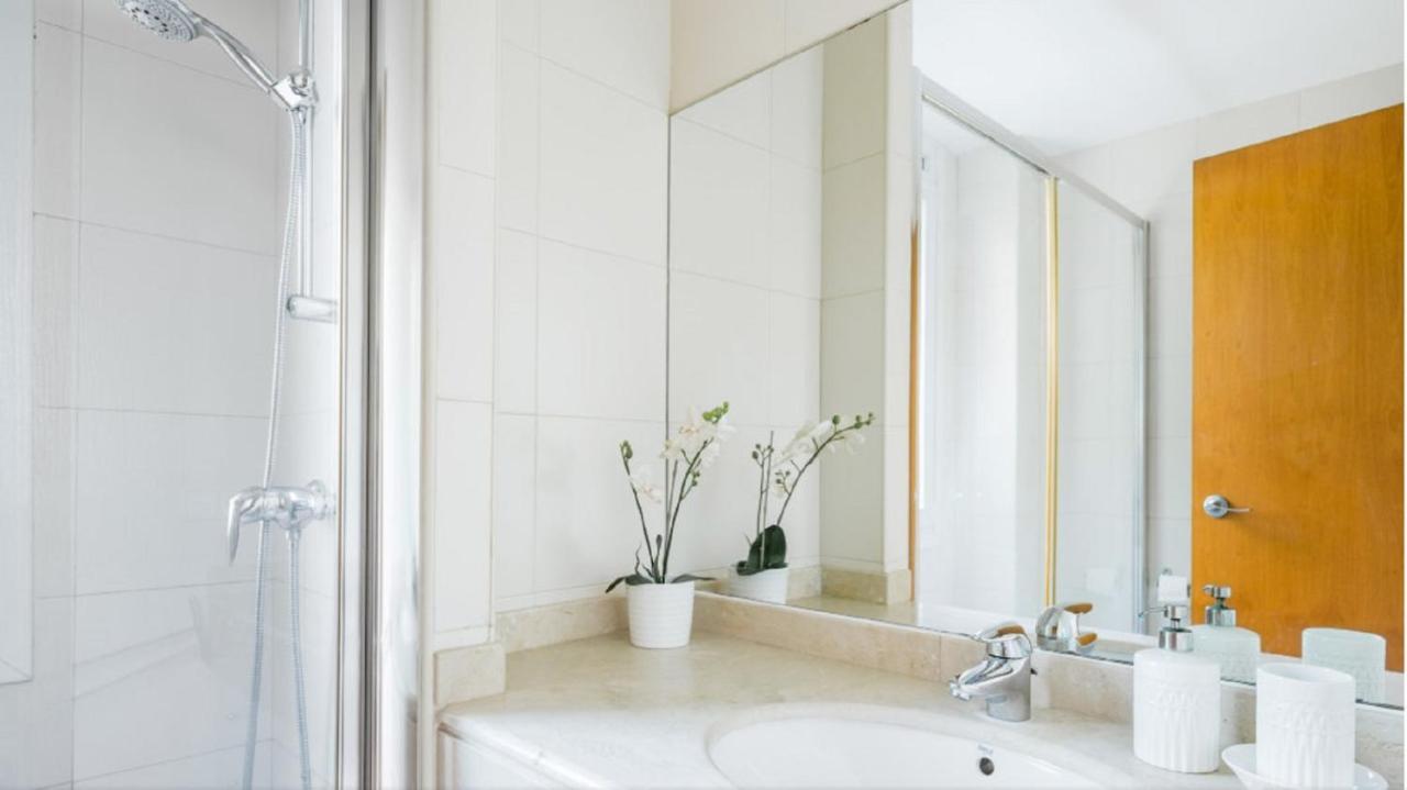 Bonito Duplex Con Piscina En Barcelona&Playa Apartamento Tiana Exterior foto